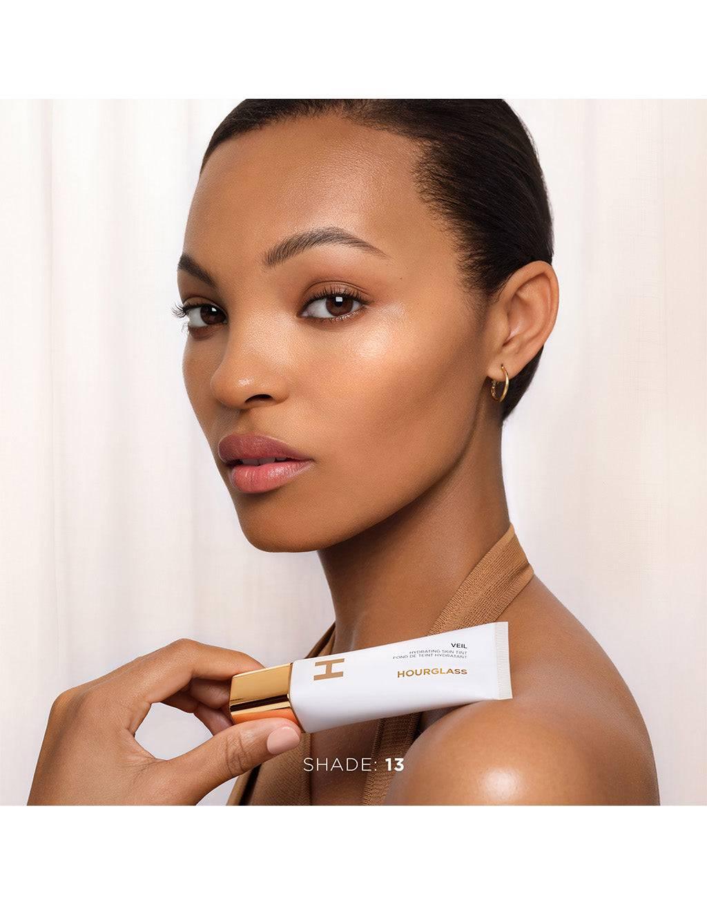 Hourglass Veil Hydrating Skin Tint - Nemlendiricili Fondöten