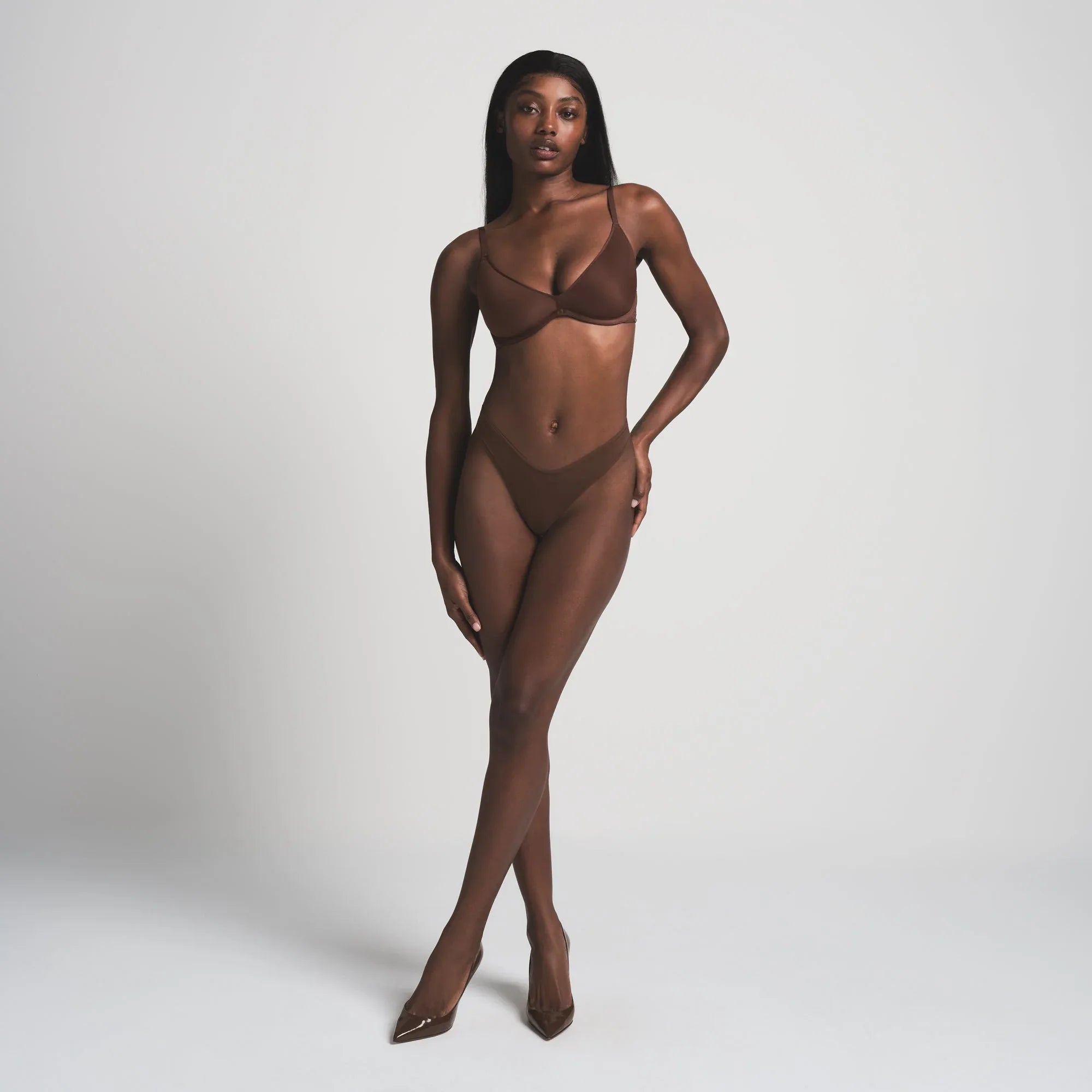 SKIMS WEIGHTLESS SCOOP BRA | COCOA - SÜTYEN