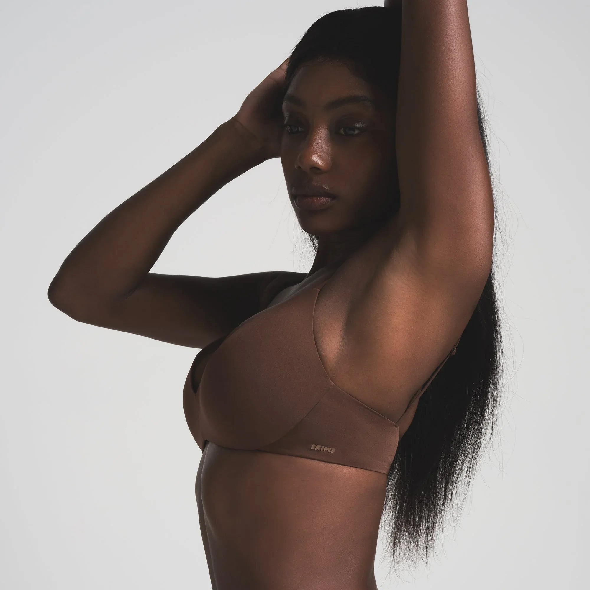 SKIMS WIRELESS FORM PUSH-UP PLUNGE BRA | COCOA - SÜTYEN