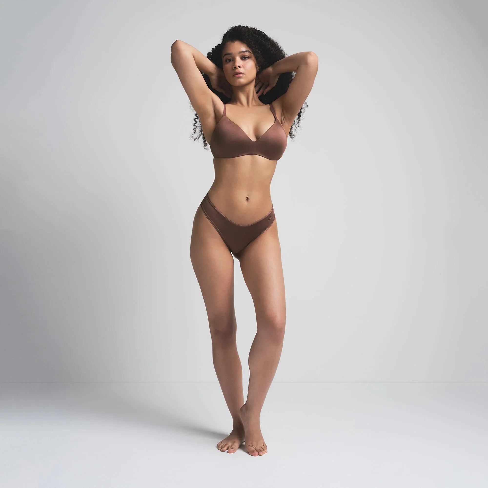 SKIMS WIRELESS FORM PUSH-UP PLUNGE BRA | GARNET - SÜTYEN