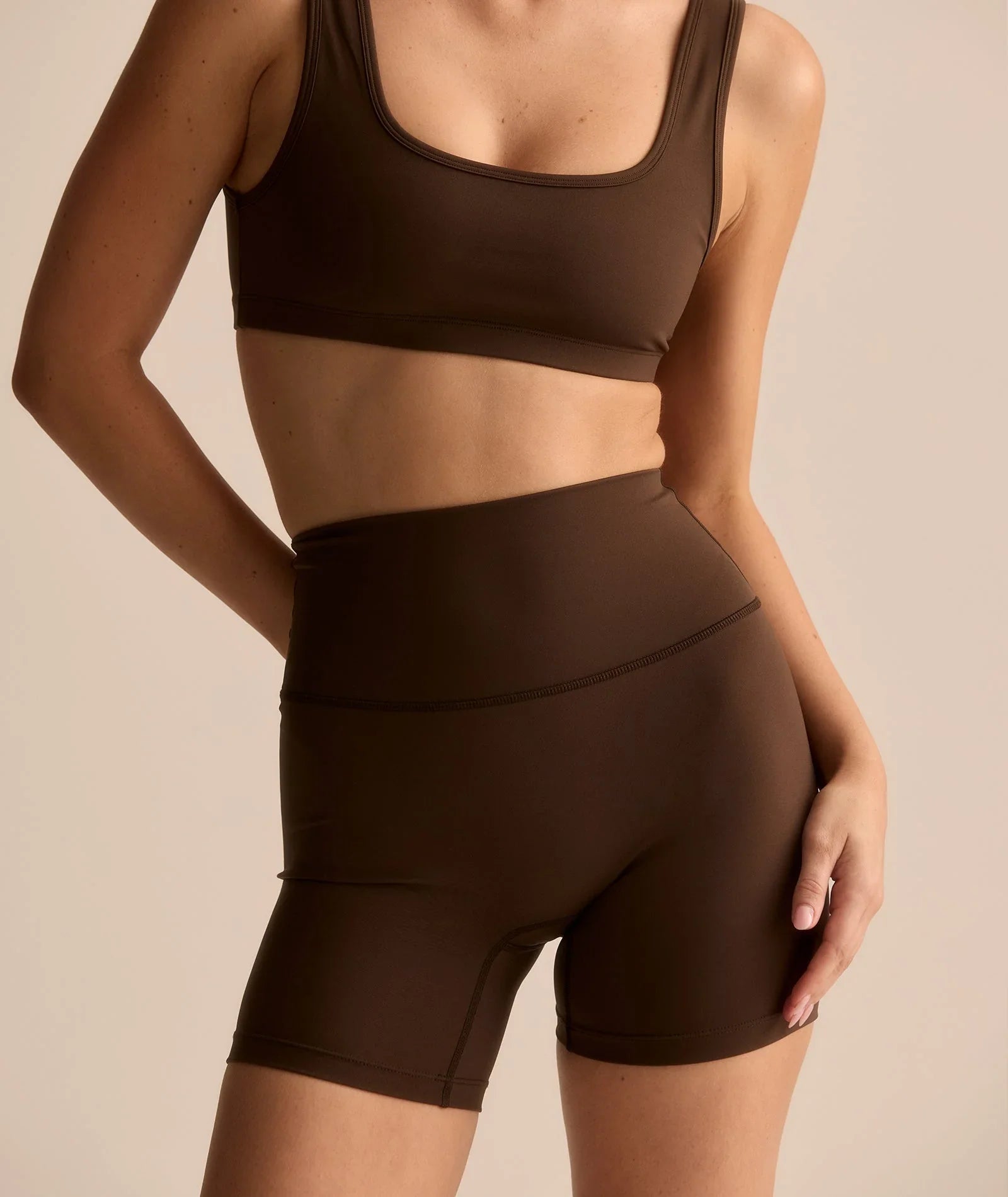 VEHLA BIKE SHORTS - CHOC - Şort