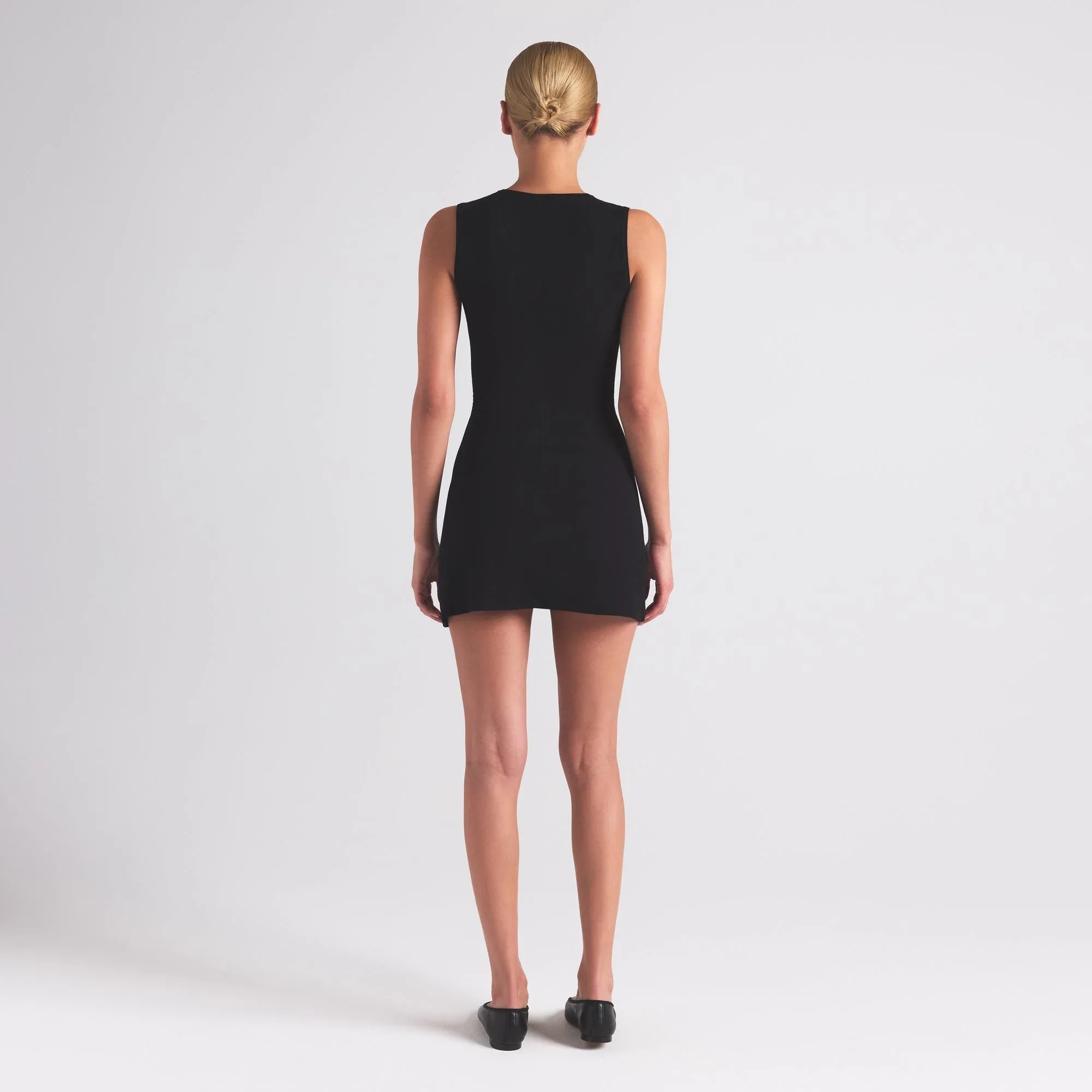 SKIMS SOFT LOUNGE V NECK TANK MINI DRESS | ONYX - ELBİSE
