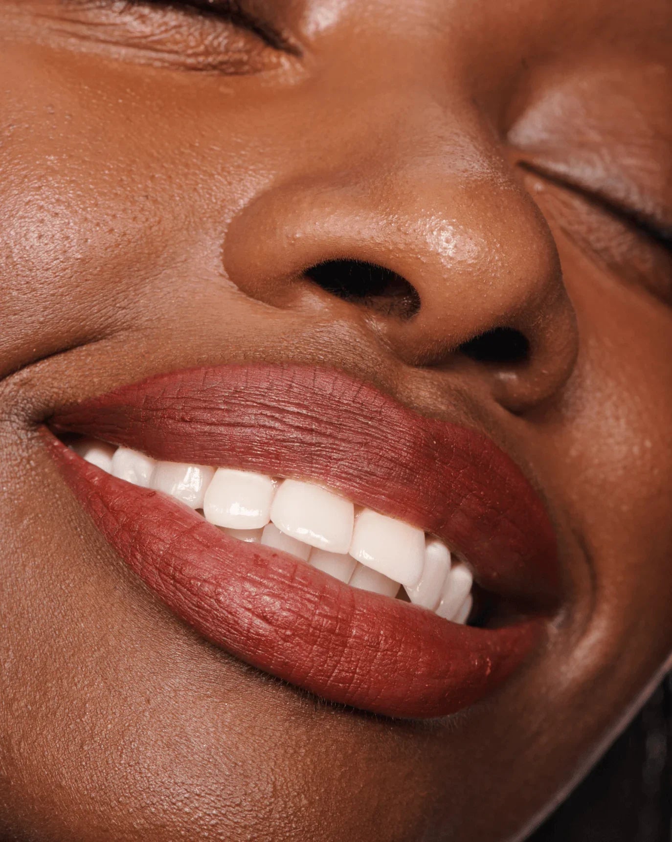 Glossier Lip Line - Dudak Kalemi