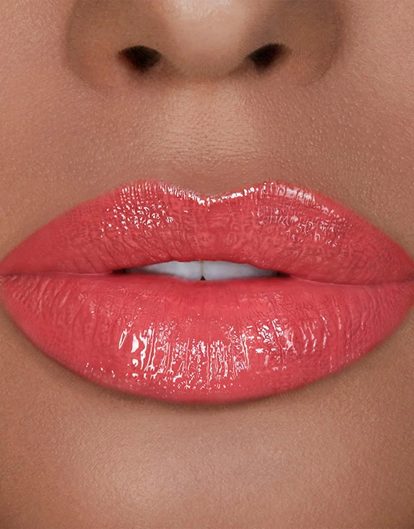 Hourglass Unreal™ High Shine Volumizing - Lip Gloss