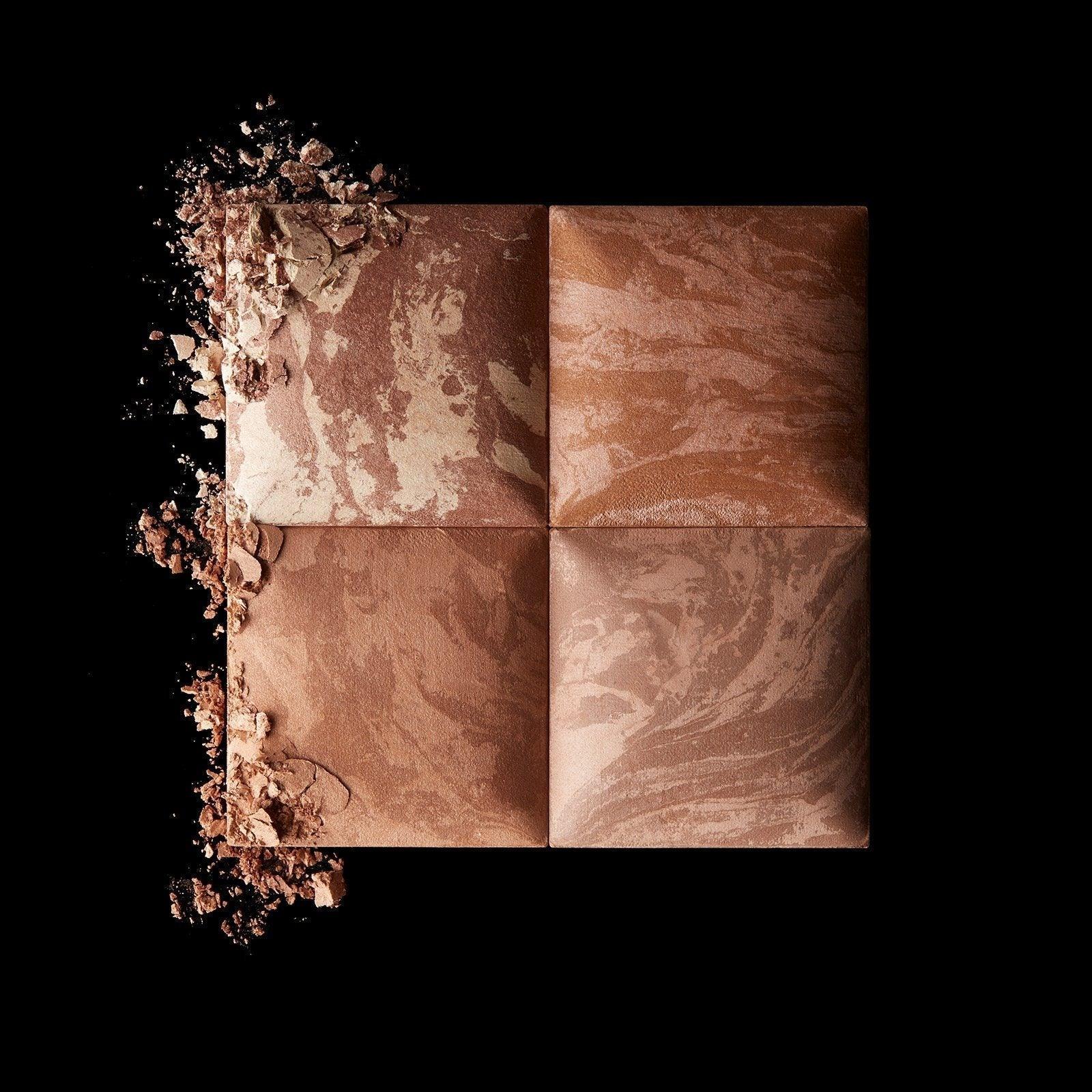 Hourglass Ambient™ Lighting Bronzer - Bronzlaştırıcı