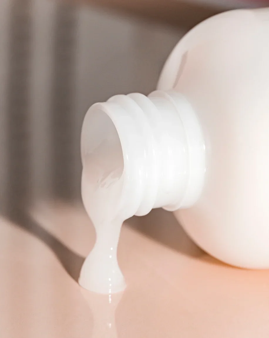 Glossier Milky Jelly Cleanser - Temizleyici