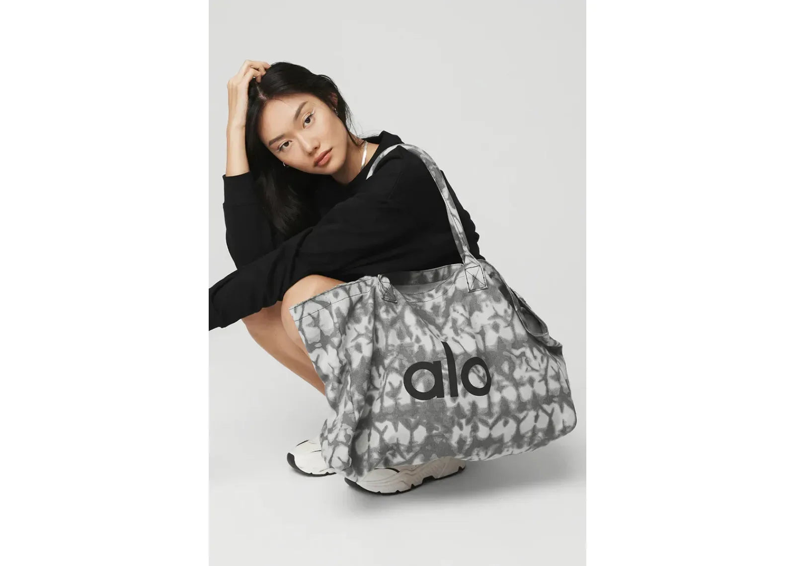 Alo Yoga Iconic Shopper Tote Bag Grey Tiedye