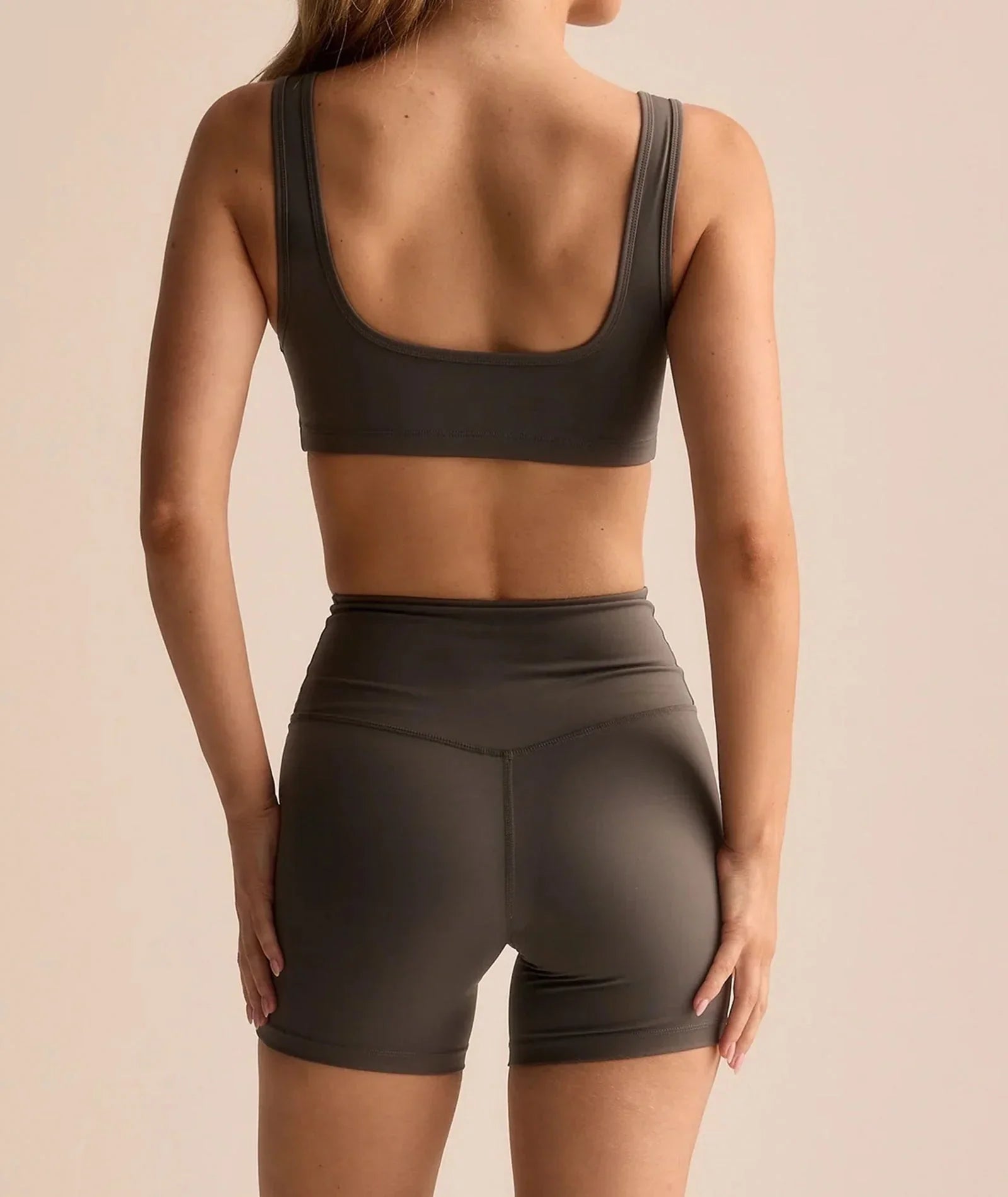 VEHLA BIKE SHORTS - SMOKE - Şort