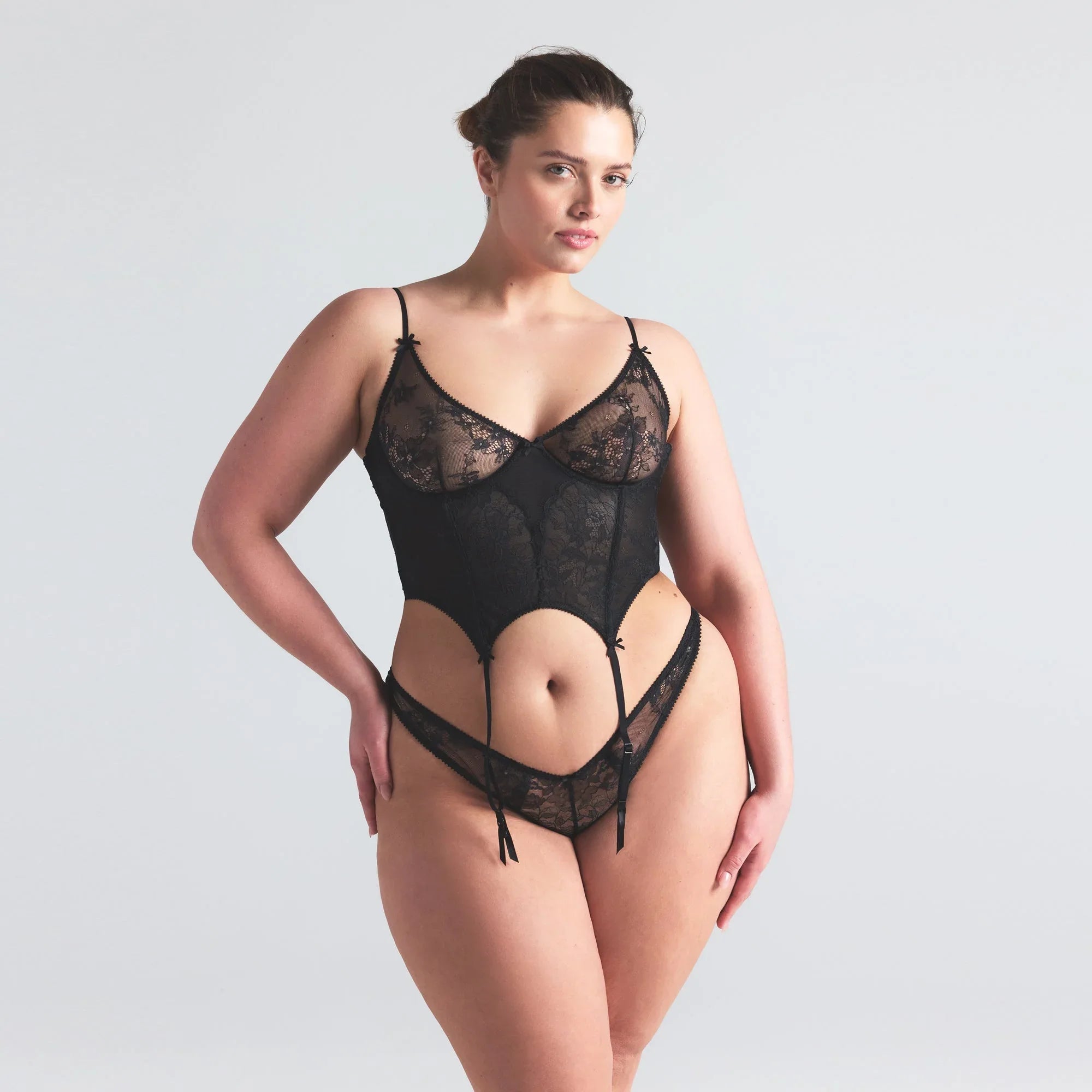 SKIMS ULTRA FINE LACE SCOOP CORSET | ONYX - KORSE
