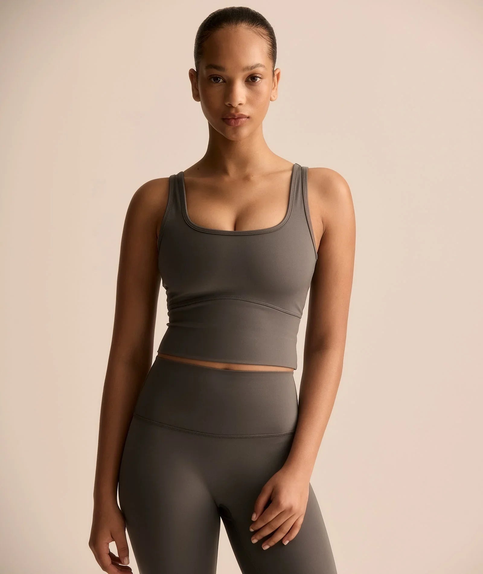 VEHLA CROPPED TANK - SMOKE - Crop Atlet