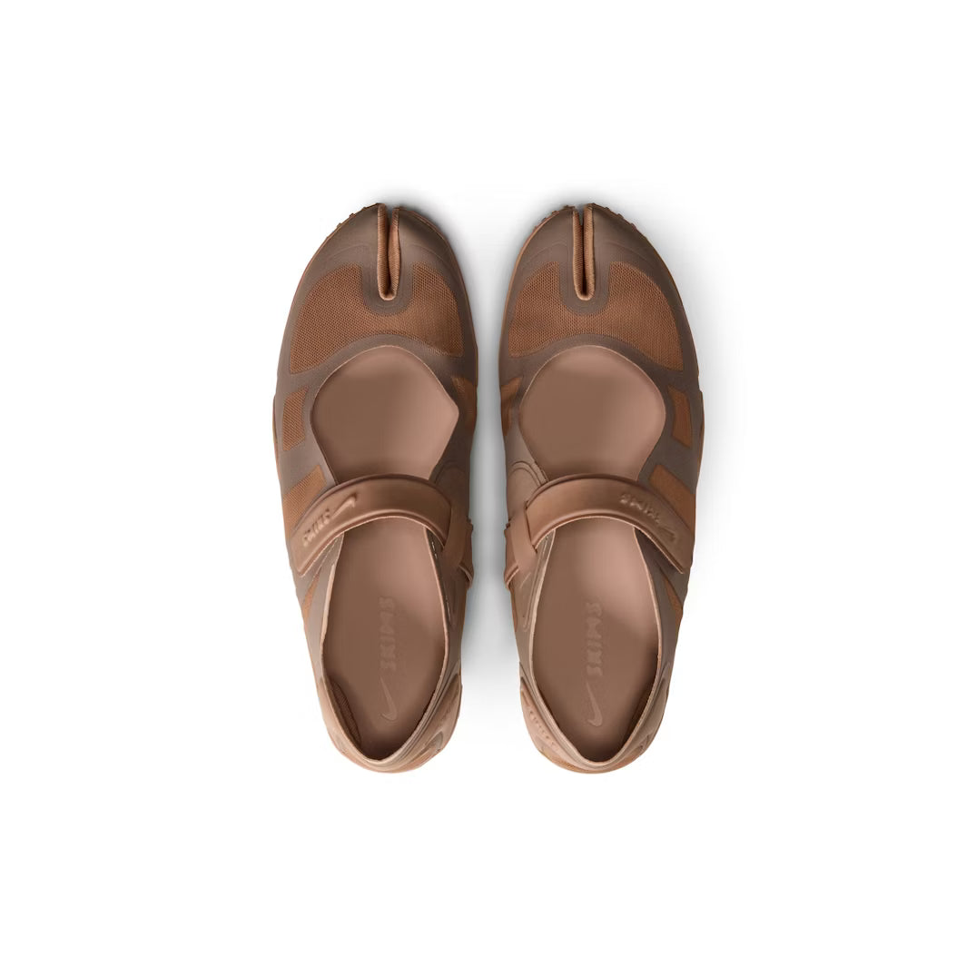 SKIMS X NIKE RIFT MESH ARCHAEO - SNEAKER