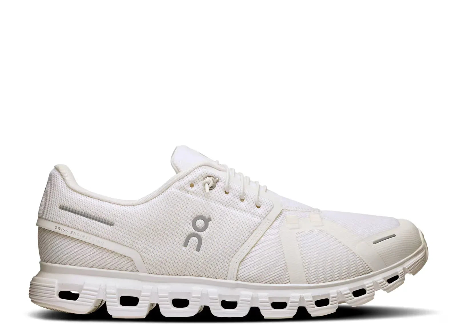 On Running Cloud 6 All White