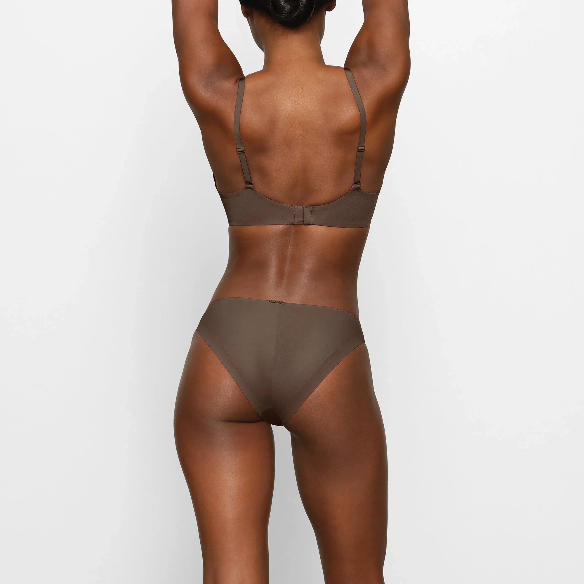 SKIMS WEIGHTLESS SCOOP BRA | ESPRESSO - SÜTYEN