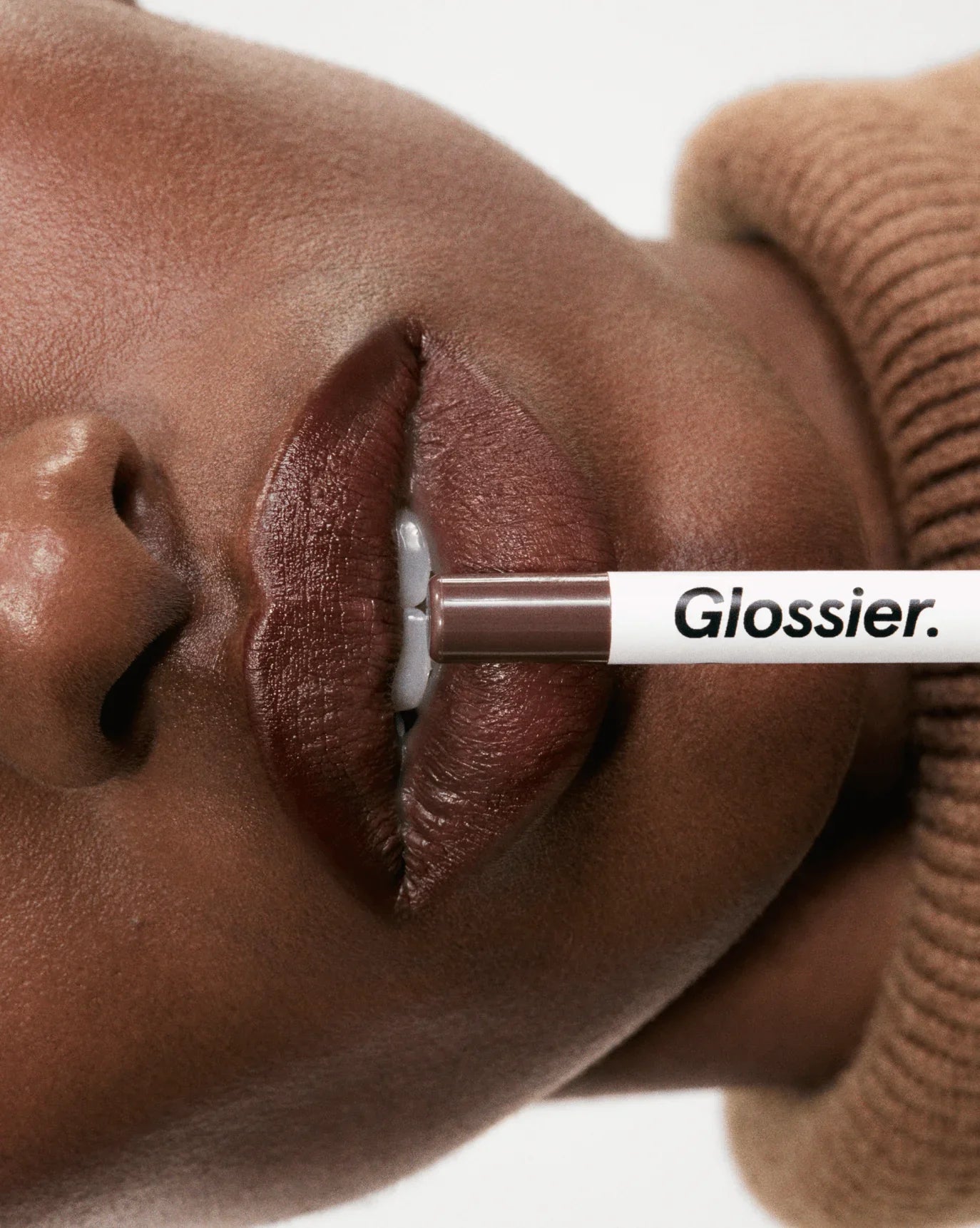 Glossier Lip Line - Dudak Kalemi