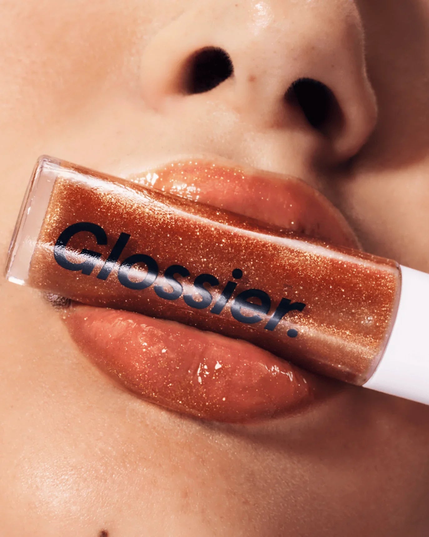 Glossier Lip Gloss - Dudak Parlatıcı