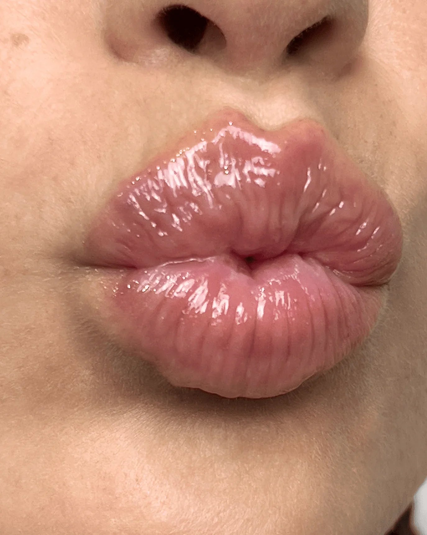 Glossier Lip Gloss - Dudak Parlatıcı