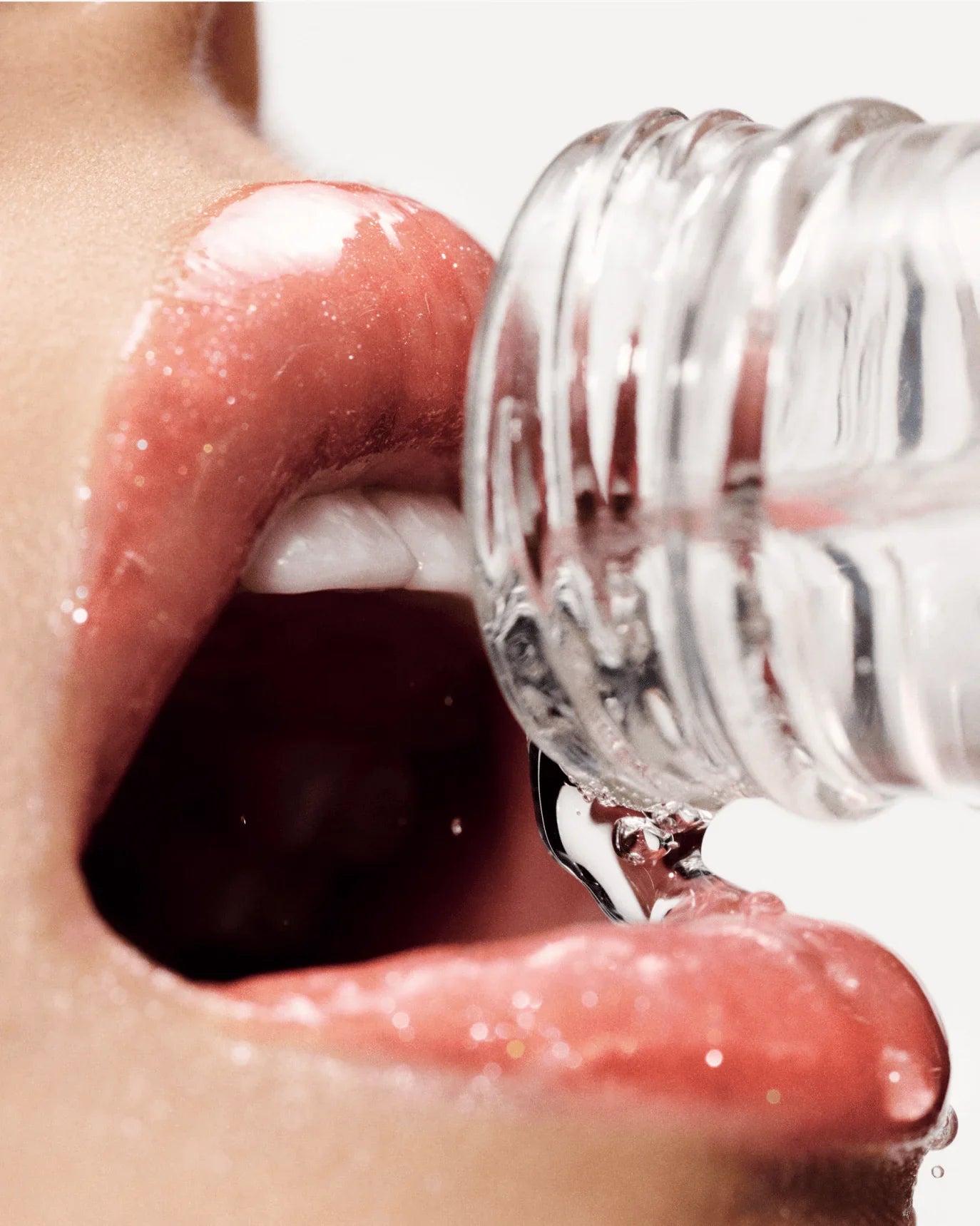 Glossier Lip Gloss - Dudak Parlatıcı