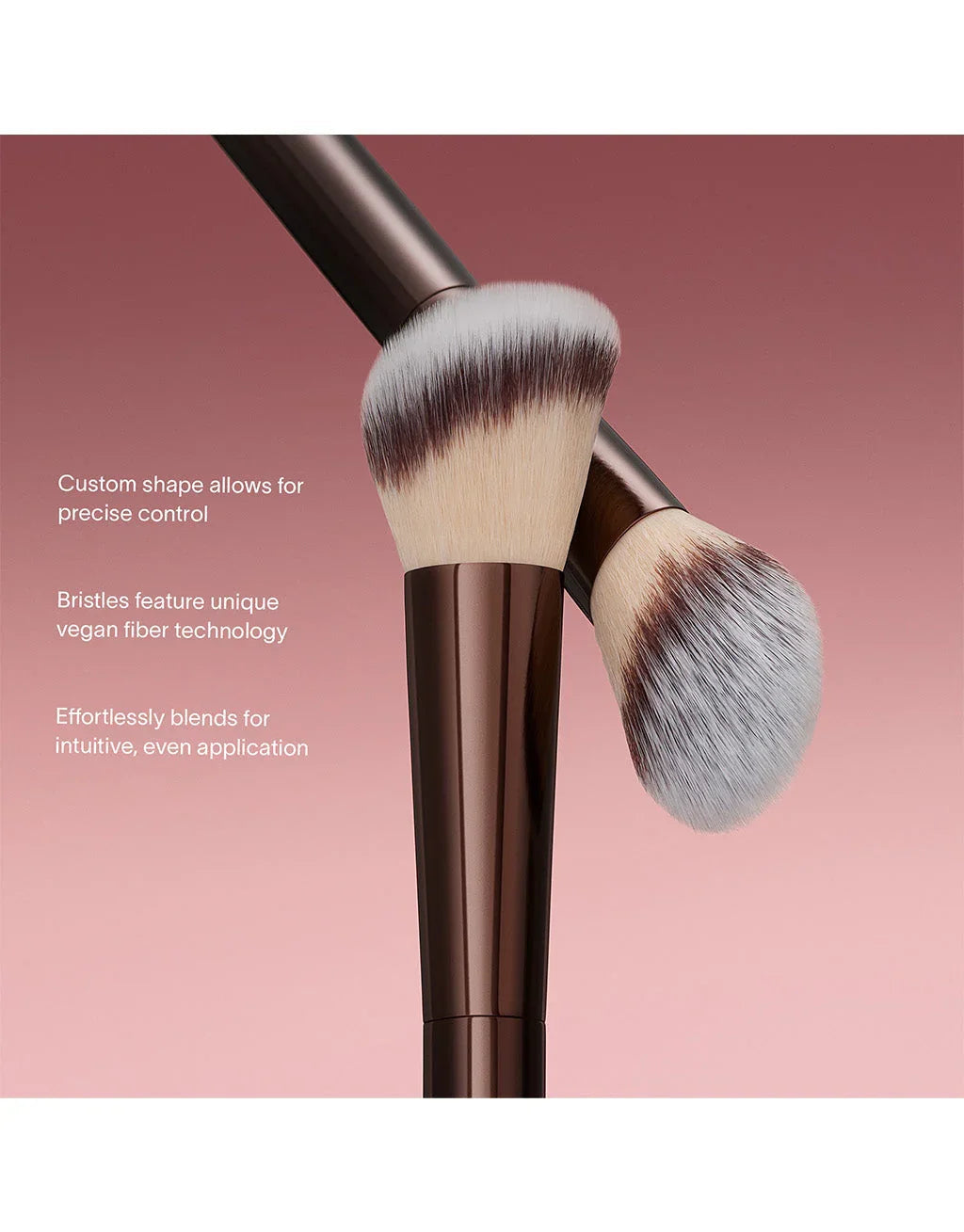 Hourglass No. 15 Blush Brush - Allık Fırçası