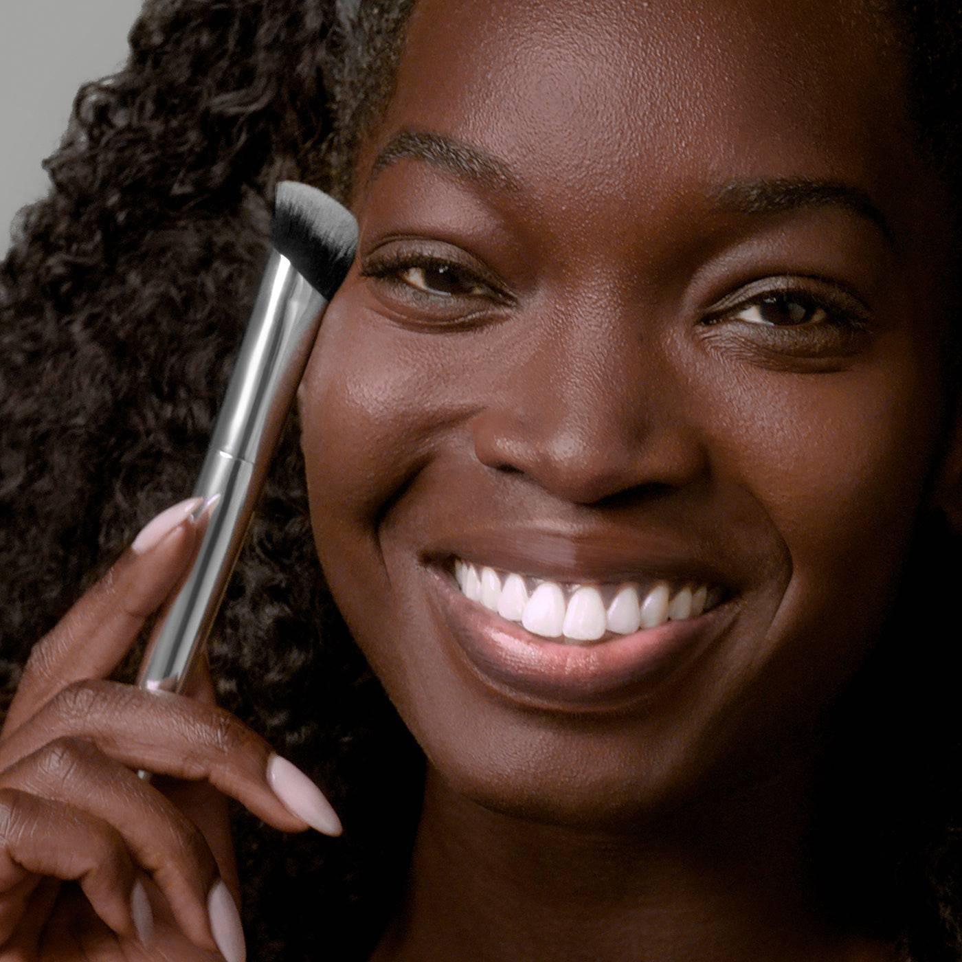 Haus Labs Triclone™ Skin Tech Concealer Brush - Kapatıcı Fırçası